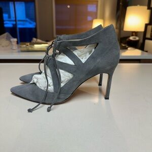 Manolo Blahnik Gray Suede Lace-Up Cutout Pointed-Toe Heels - EU/IT 37.5, US 7.5